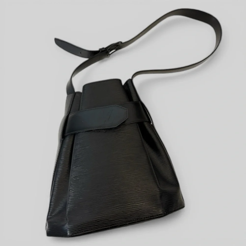Louis Vuitton Sac de Paul Black Epi Leather Shoulder Bag Vintage LV Noir